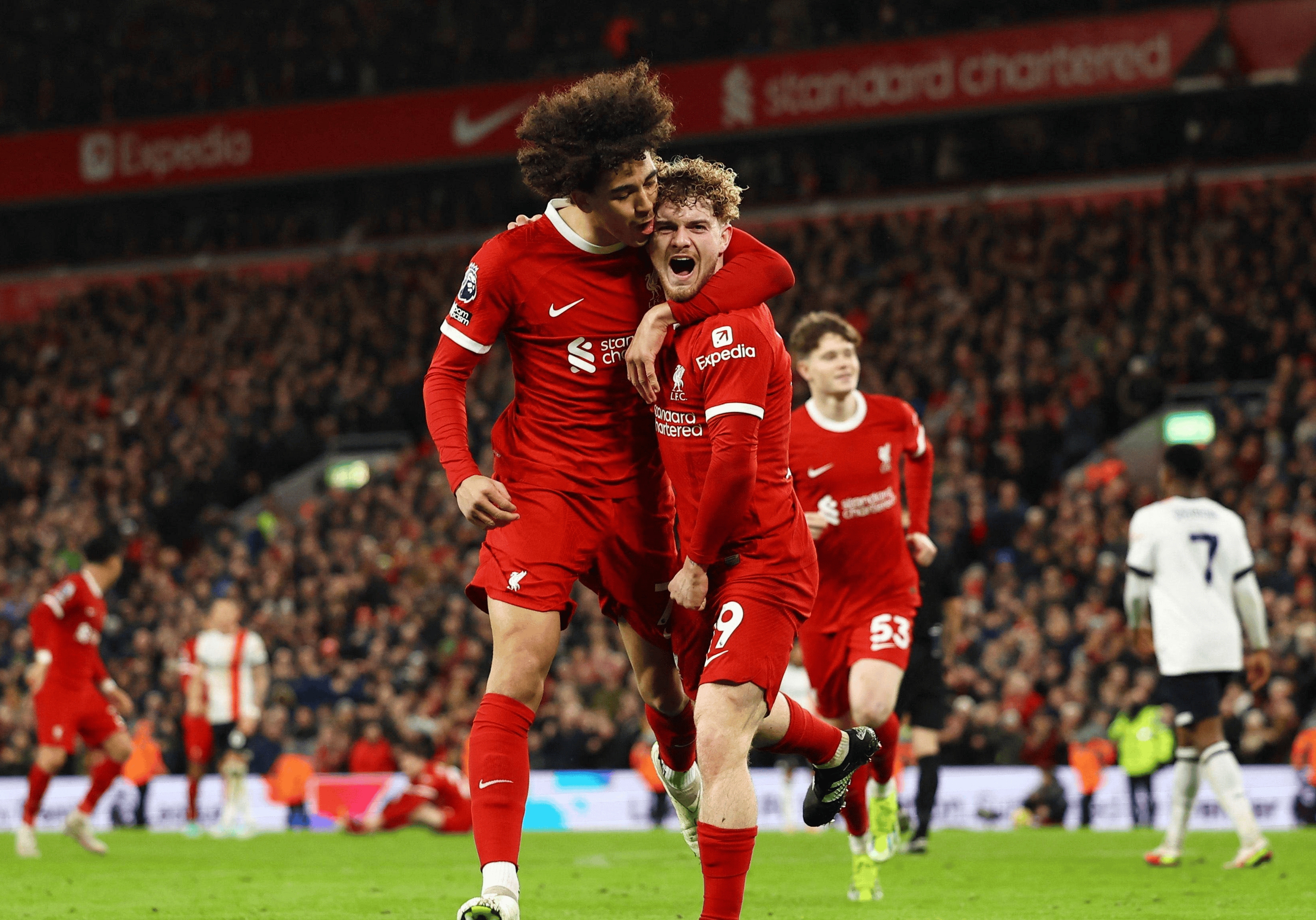 多米体育app-托特纳姆热刺大胜,晋级欧国联半决赛了吗